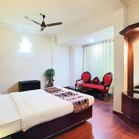 ตรีชุระ ทาวเวอร์ Hotel Thrissur ภายนอก รูปภาพ