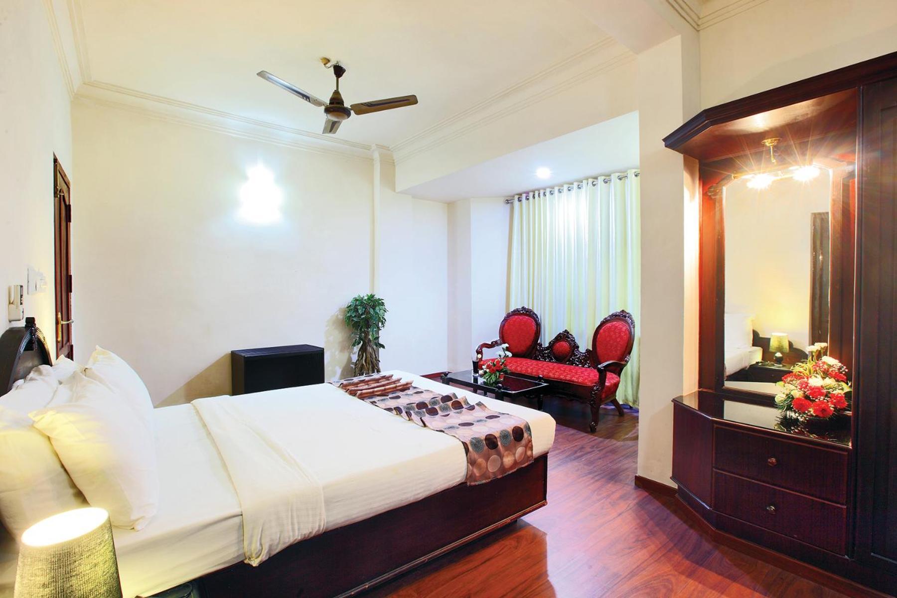 ตรีชุระ ทาวเวอร์ Hotel Thrissur ภายนอก รูปภาพ