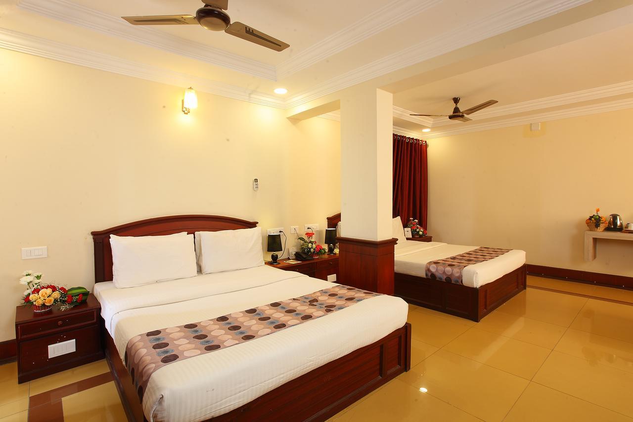ตรีชุระ ทาวเวอร์ Hotel Thrissur ภายนอก รูปภาพ