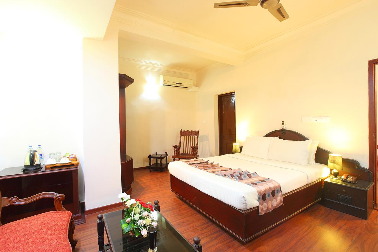 ตรีชุระ ทาวเวอร์ Hotel Thrissur ภายนอก รูปภาพ