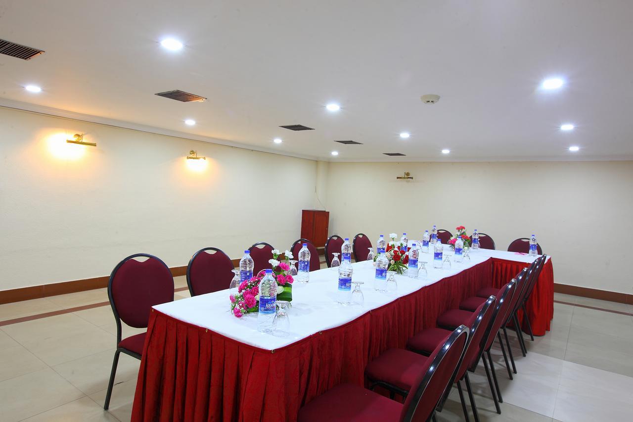 ตรีชุระ ทาวเวอร์ Hotel Thrissur ภายนอก รูปภาพ