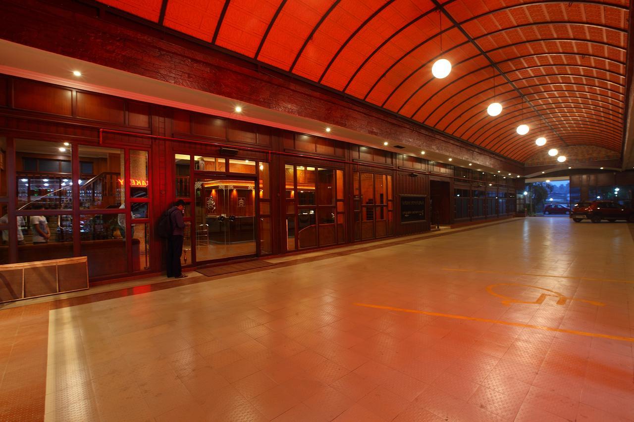 ตรีชุระ ทาวเวอร์ Hotel Thrissur ภายนอก รูปภาพ