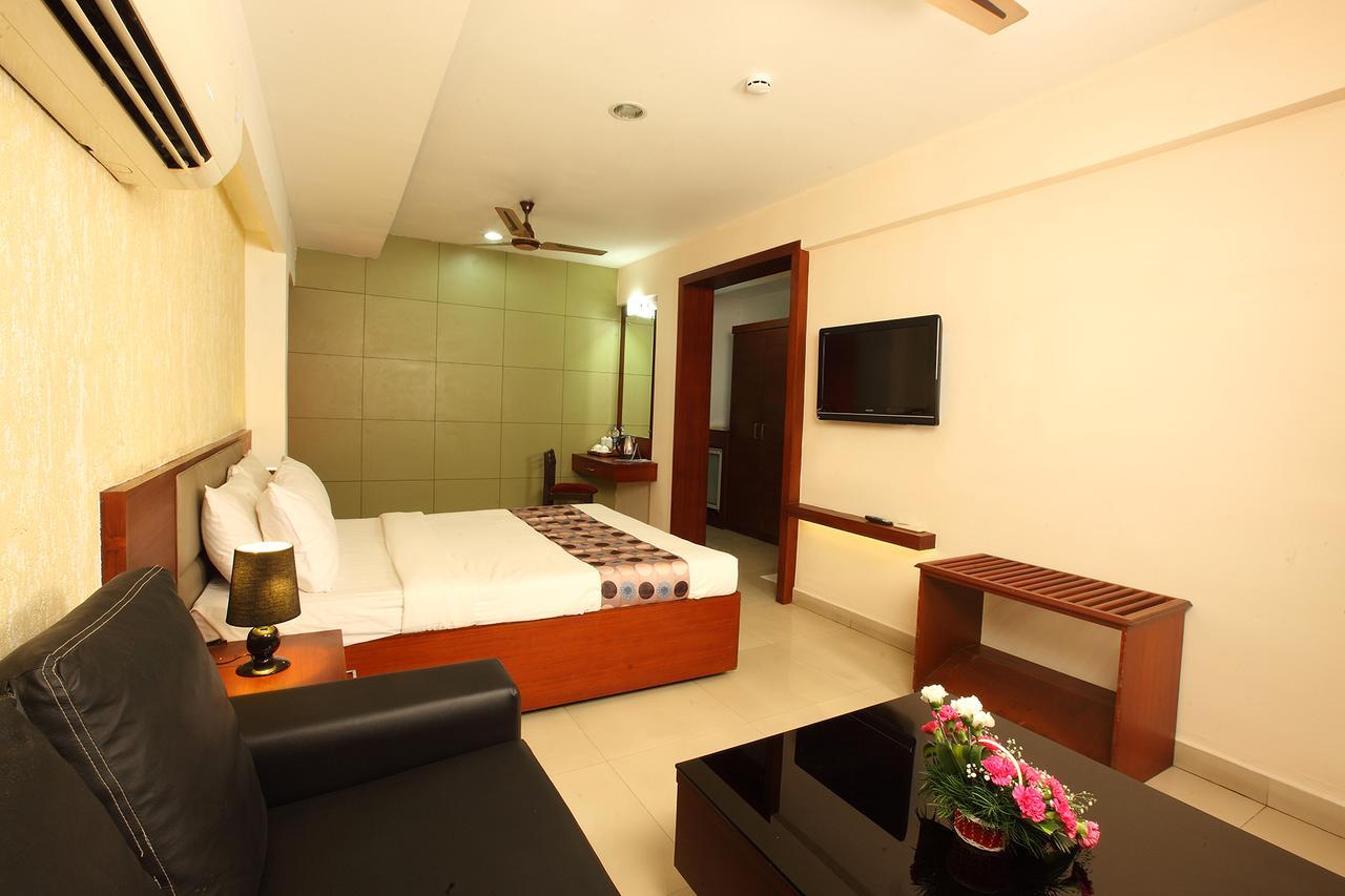ตรีชุระ ทาวเวอร์ Hotel Thrissur ภายนอก รูปภาพ
