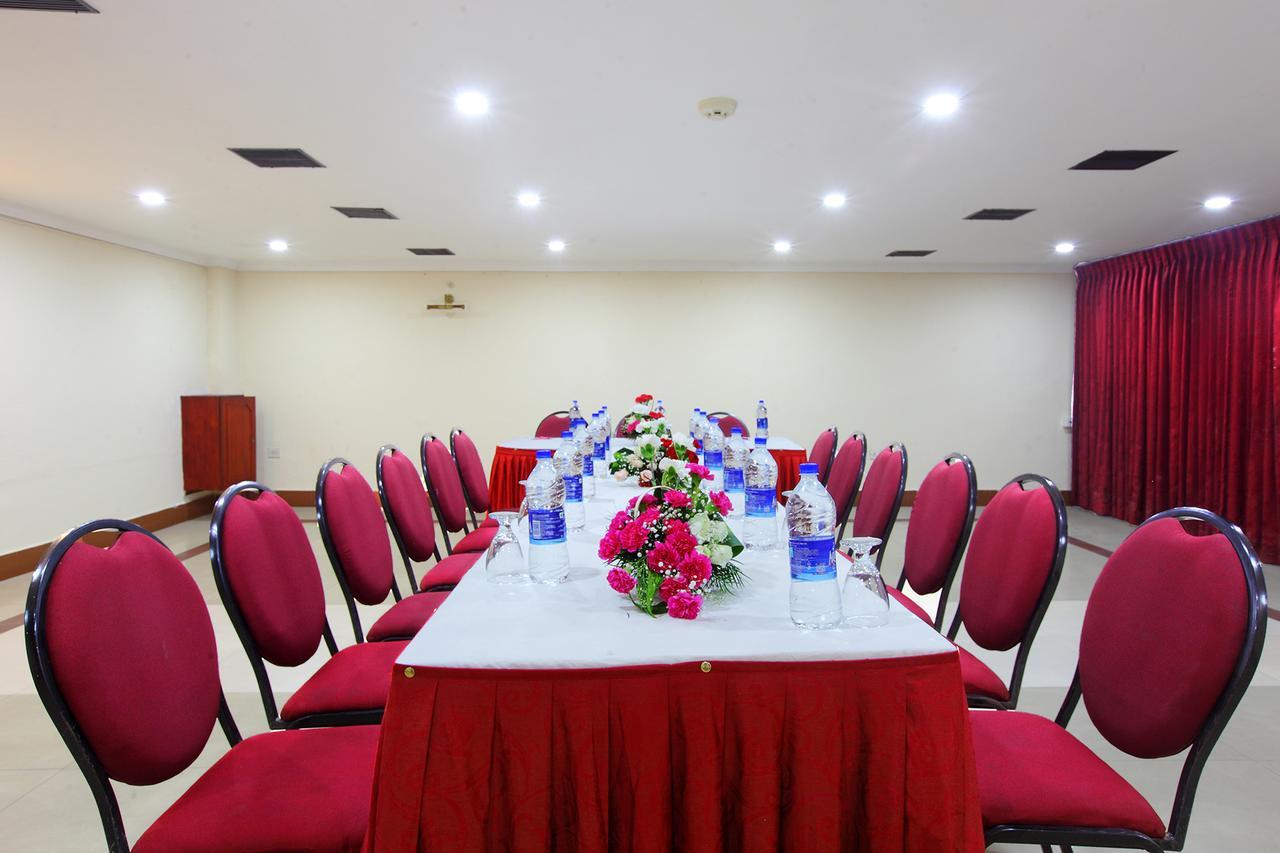 ตรีชุระ ทาวเวอร์ Hotel Thrissur ภายนอก รูปภาพ